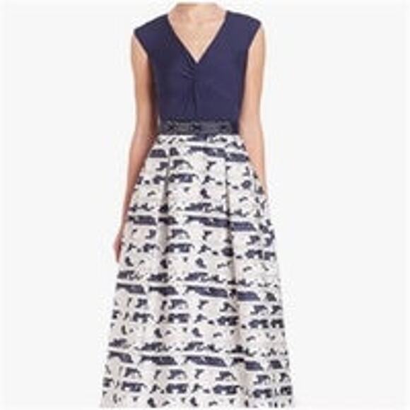 Teri Jon Knot front V-Neck Printed Navy & White Ball evening Gown dress size 2 - Picture 13 of 13